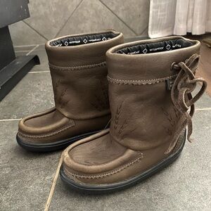 Manitobah Mukluks Shearling Leather Waterproof Snow Boots Kids 10